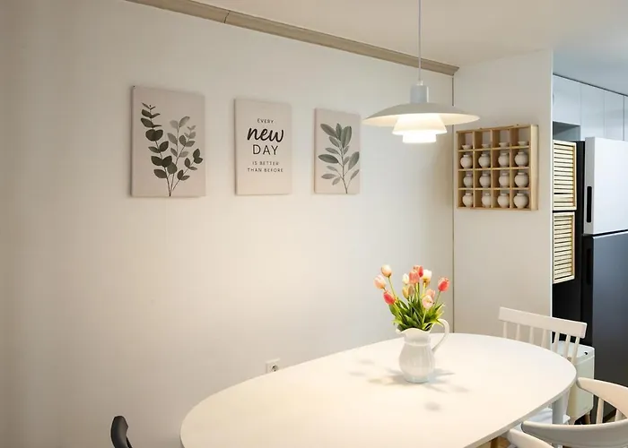 Re Moment Apartment
